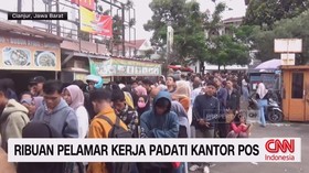VIDEO: Ribuan Pelamar Kerja Padati Kantor Pos