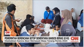 VIDEO: Pemerintah Berencana Setop Sementara Bansos Beras 10 Kg