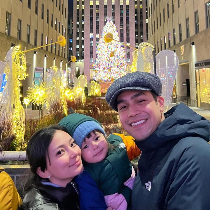 <p>Artis cantik Asmirandah menikah dengan Jonas Rivanno pada tahun 2013, Bunda. Keduanya pun dikaruniai seorang putri cantik usai menanti selama 7 tahun. (Foto: Instagram: @asmirandah89)</p>