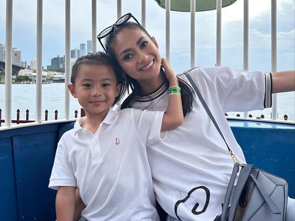 7 Potret Xavier Putra Rini Yulianti yang Keturunan Korea, Tampan dan Fashionable