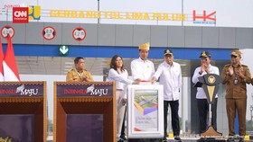 VIDEO: Jokowi Resmikan 2 Ruas Tol Trans Sumatera Senilai Rp4,7T