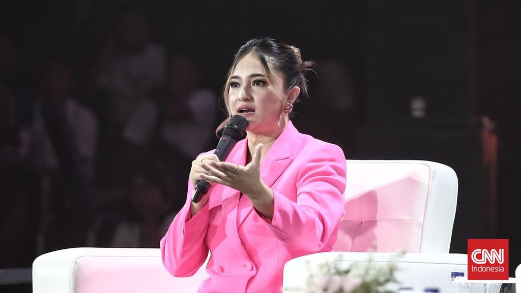 Marshanda Buka Suara soal Keputusan Anak Lepas Hijab