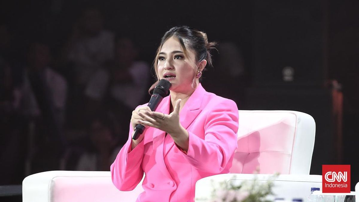 Marshanda Buka Suara soal Keputusan Anak Lepas Hijab