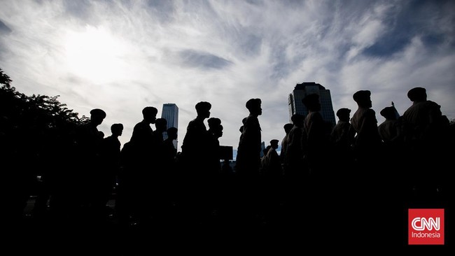 Mabes Polri mengerahkan ratusan ribu personel untuk mengamankan seluruh Tempat Pemungutan Suara (TPS) menjelang hari pencoblosan Pemilu 2024.