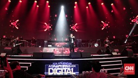 Ari Lasso Tutup Konser Harmoni Pemilu Damai 2024