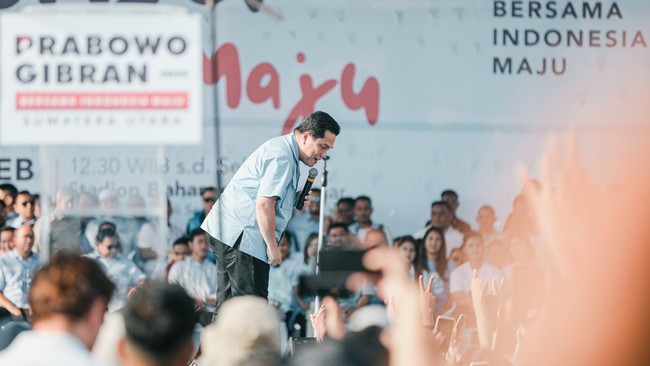 Erick Thohir mengajak warga memilih calon presiden dan calon wakil presiden, Prabowo Subianto-Gibran Rakabuming Raka jika ingin sepak bola Indonesia maju.