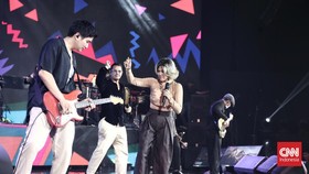 Maliq & D'Essentials Buat Penonton Harmoni Pemilu Damai Perlahan Panas