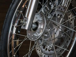 Spoke Wheel (Pelek Jari-jari): Pengertian, Kelebihan, dan Kekurangan