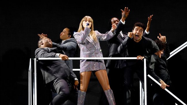 Sebanyak 3 ribu penggemar Taylor Swift mengalami penipuan tiket konser jelang penyelenggaraan The Eras Tour di Inggris pada Juni 2024.