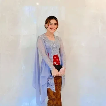 Ayu Ting Ting Bongkar Alasan Jarang Nongkrong Bareng Teman Artis