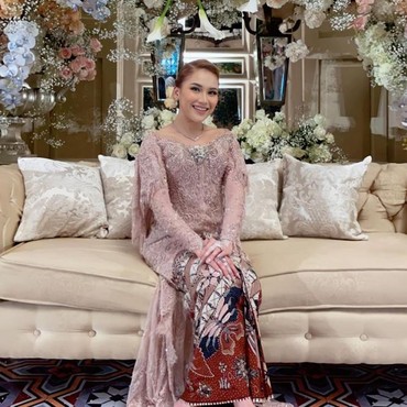 Tak Lagi Diblur, Potret Pertunangan Ayu Ting Ting & Lettu Muhammad Fardhana Bocor