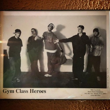 Lirik Lagu Cupid Chokehold (Take A Look At My Girlfriend) - Gym Class Heroes