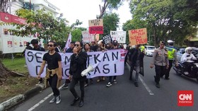Mahasiswa Bali Berdemo Respons Putusan DKPP: Demokrasi Dipecundangi