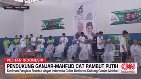 VIDEO: Pendukung Ganjar-Mahfud Cat Rambut Putih
