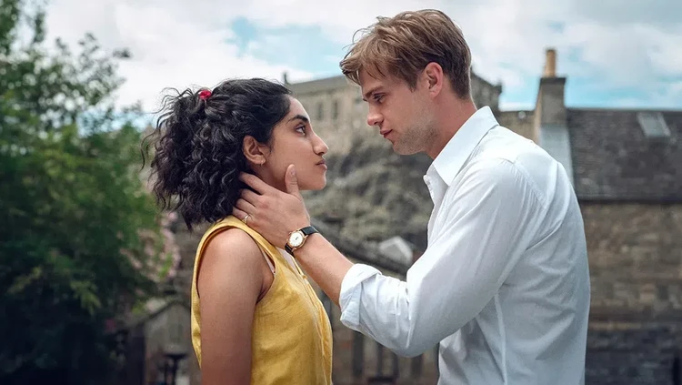 Potongan adegan serial One Day (2024), produksi original Netflix yang diperankan oleh Leo Woodall dan Ambika Mod.