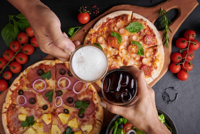 Larangan Mengonsumsi Soda dengan Deretan Makanan Ini