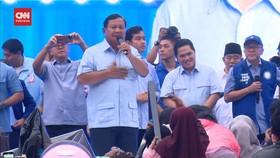 VIDEO: Prabowo Minta Semua Pihak Jangan Menjelekkan Jokowi