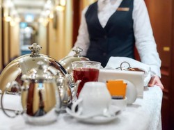 5 Hotel dengan Layanan Makan Terbaik, Bisa Custom Menu!