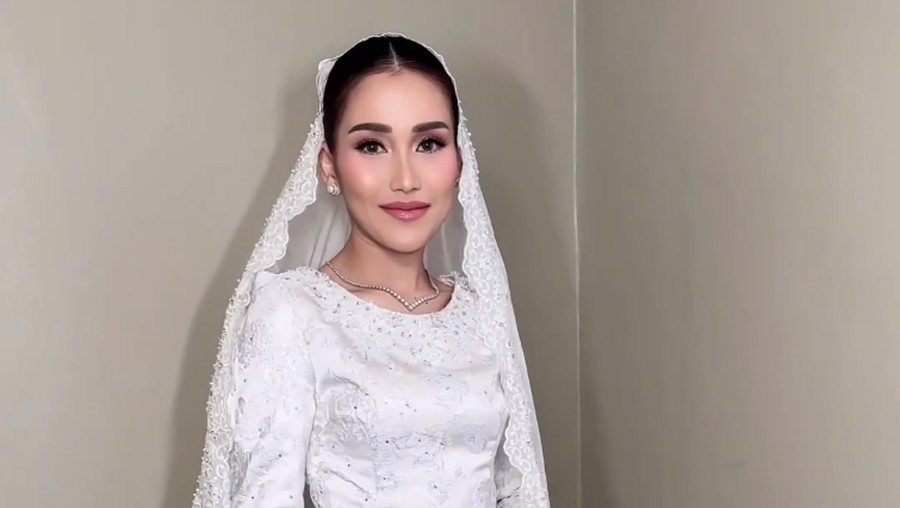 Ayu Ting Ting dan Muhammad Fardhana Lamaran.