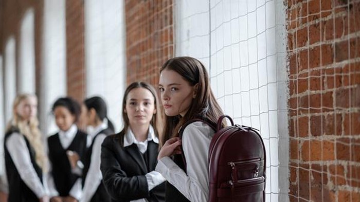 5 Cara Menghadapi Teman yang Bossy, Auto Jadi Sadar Diri!