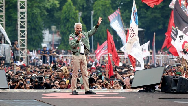 Calon presiden nomor urut 3 Ganjar Pranowo yakin Jawa Tengah masih menjadi kandang Banteng atau basis suara PDIP di Pemilu 2024.