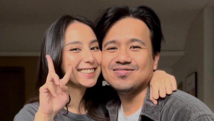 Joshua Suherman dan Clairine Clay