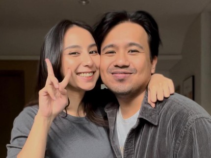 7 Potret Artis Nonton Konser Bruno Mars di Singapura, Joshua Suherman Ajak Istri sedang Hamil