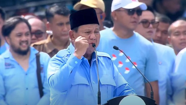 Capres nomor urut 2 Prabowo Subianto mengatakan masyarakat Indonesia jangan mau dibohongi terus. Jangan mau diadu domba.