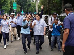 Cerita Erick Thohir Jalan Kaki Tembus Massa Prabowo-Gibran yang Membeludak