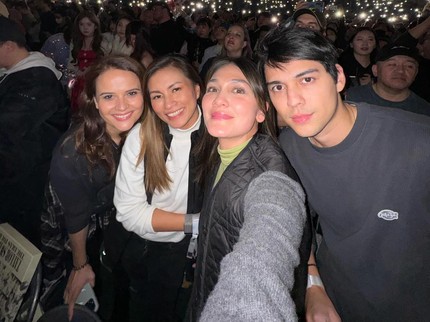 5 Potret Luna Maya dan Maxime Bouttier Nonton Bareng Konser Taylor Swift di Tokyo