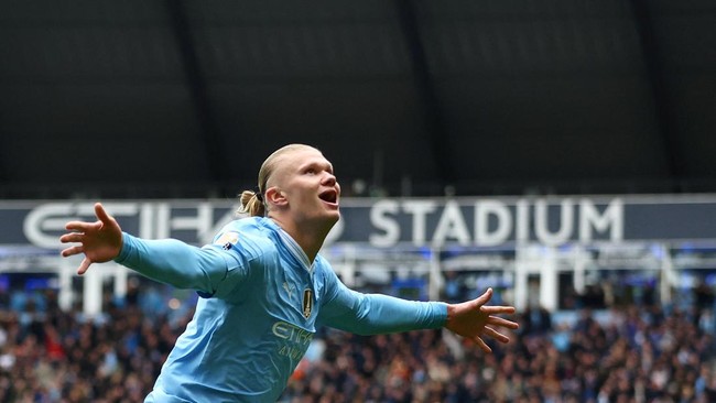 Laga Manchester City vs Manchester United pada akhir pekan ini akan jadi pertempuran adu tajam antara Erling Haaland melawan Marcus Rashford.