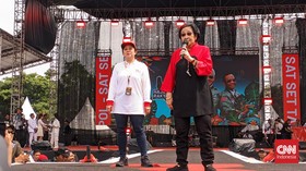 Megawati Joget-Nyanyi Bareng Nassar di Puncak Kampanye Ganjar-Mahfud