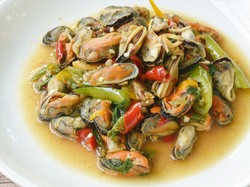 Resep Kerang Bumbu Cabe dan Kemangi yang Kenyal Sedap