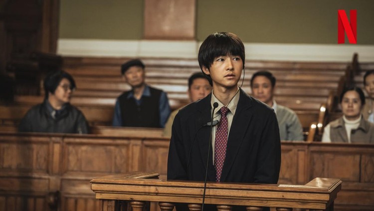 Song Joong Ki dalam film My Name Is Loh Kiwan.