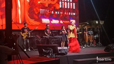 img-title 40 Tahun Barkarier di Industri Musik, Titi DJ Rilis Album Terbaru Bareng Anak