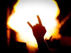 Nih Asal Usul Simbol Metal
