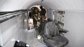 FOTO: Israel Tuding Ada Terowongan Hamas di Bawah Markas UNRWA Gaza