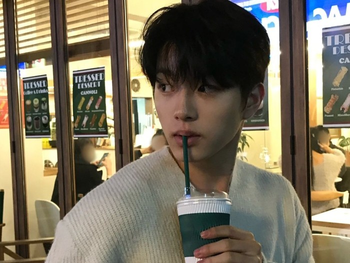 Jinwoo 'GHOST9' lahir dengan nama lengkap Lee Jin Woo pada 13 September 2004./ foto: instagram.com/jinwoo__913