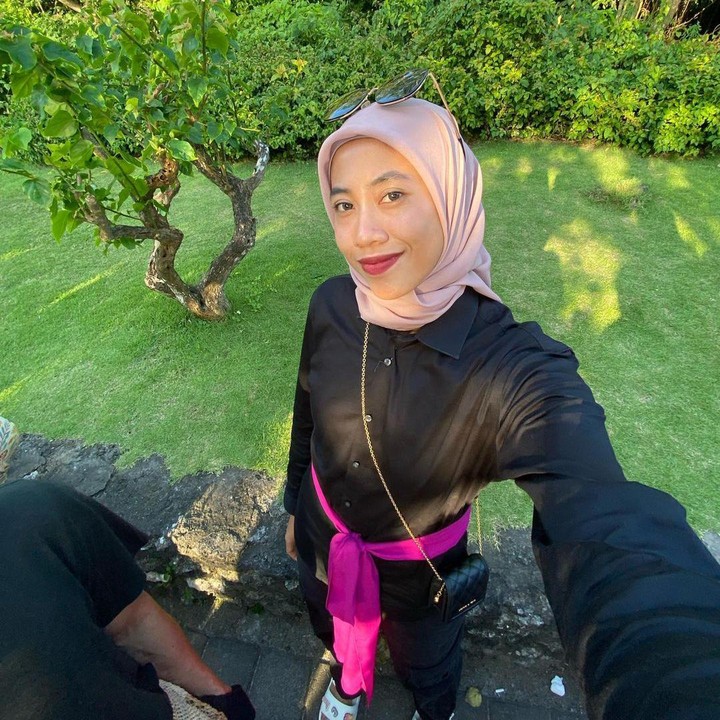 <p>Megawati Hangestri viral sejak mengharumkan nama Indonesia di kancah internasional. Ia sukses menjadi atlet voli yang aktif di klub Korea Selatan. (Foto: Instagram: @megawatihangestrip)</p>