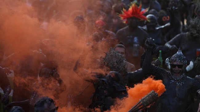 FOTO: Keseruan  Festival Berendam Lumpur di Brasil