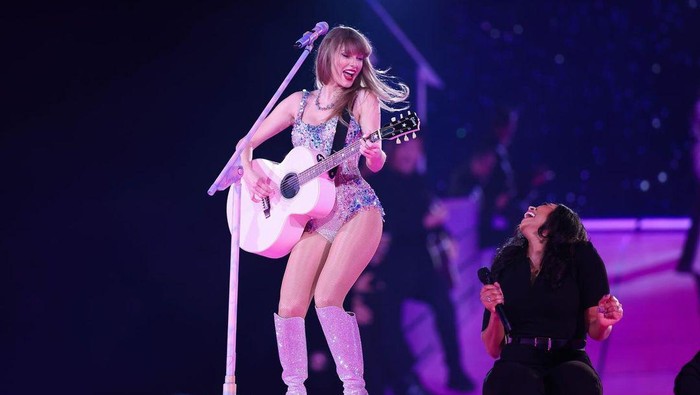 Taylor Swift sukses menggelar 4 panggung The Eras Tour di Tokyo Dome sejak 7-10 Februari 2024.