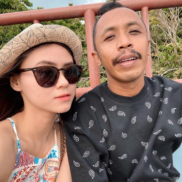 Tangis Furry Setya Pecah Kenang Ucapan Manis Dwinda Ratna Selama Menikah