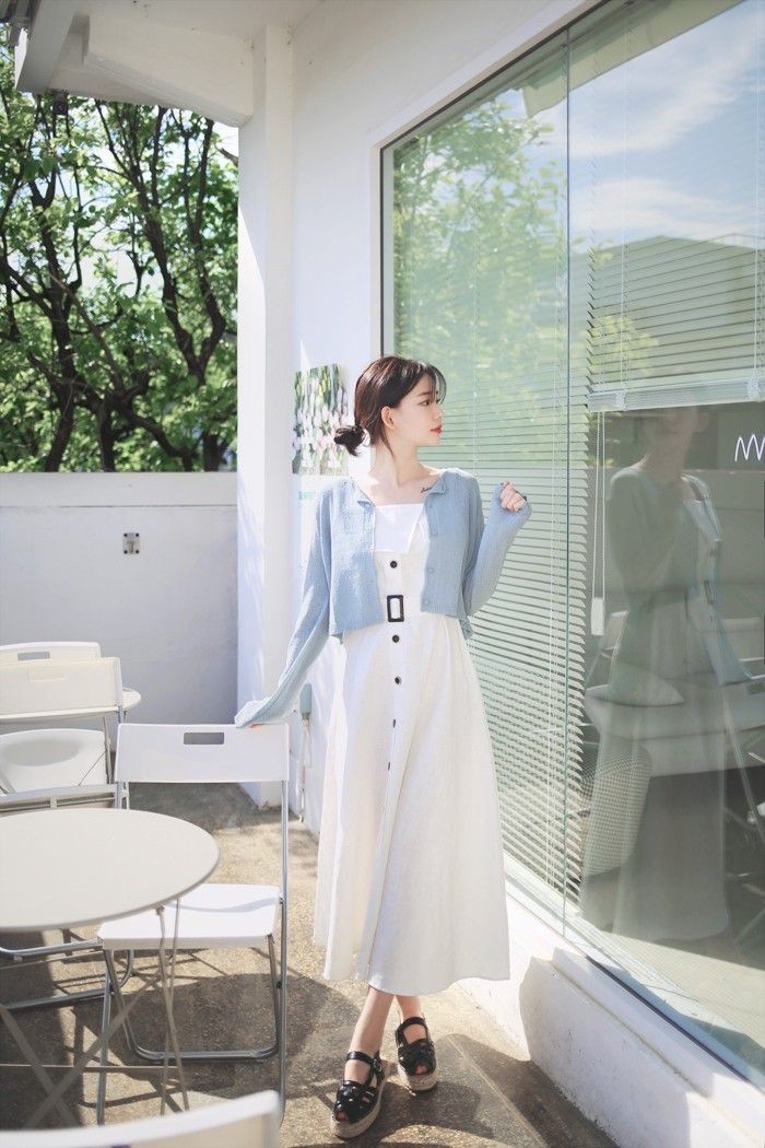 Ide Outfit Sky Blue Ini Cocok Banget untuk Aquarian