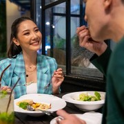 4 Manfaat Makan Malam Jam 5 Sore, Beauties yang Mau Diet Harus Tahu Nih!