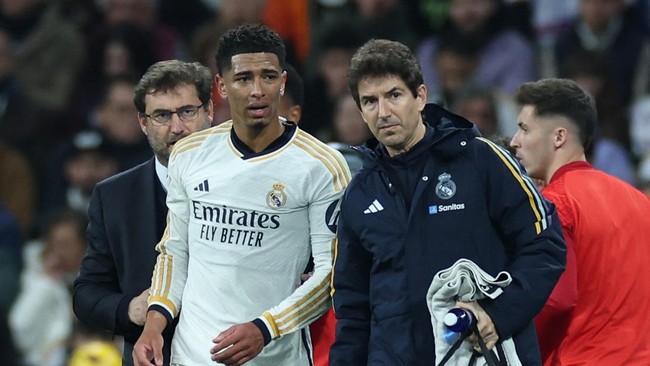 Pemain Real Madrid Jude Bellingham diperkirakan harus menepi sekitar tiga pekan karena mengalami cedera pergelangan kaki.