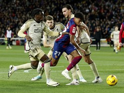 Barcelona Vs Granada: Drama 6 Gol, Laga Tuntas 3-3
