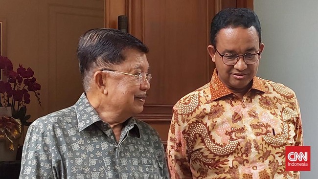 Anies, Jusuf Kalla, Doli Kurnia, hingga Sandiaga Uno, nonton berbareng movie biopik 'Lafran' do Epicentrum Walk, Jakarta, Minggu (16/6).