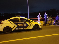 Misteri Pemilik Motor Trail yang Ditinggal di Jembatan Semampir Kota Kediri