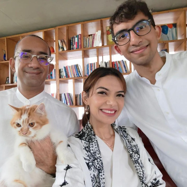 <p>Izzat Assegaf lahir pada 9 Februari 2001. Saat ini, anak semata wayang Najwa Shihab ini sudah berusia 23 tahun. (Foto: Instagram @najwashihab)<br /><br /><br /></p>