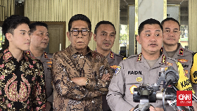Henry Yoso Temui Kabaharkam Fadil Imran usai Sebut Kapolri Tak Netral